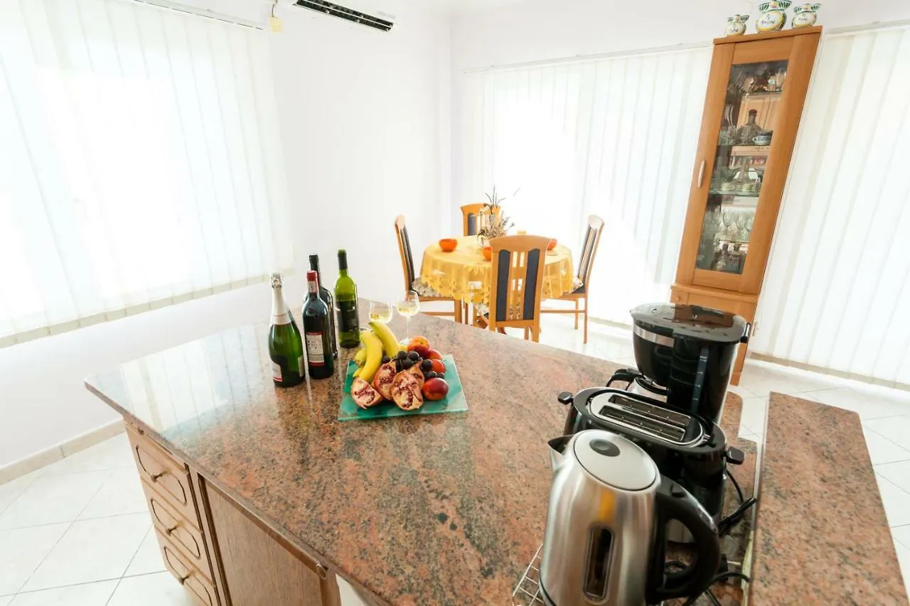 Apartment Miki Malinska