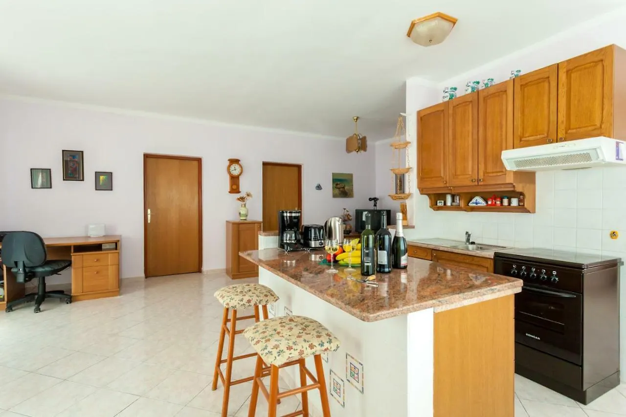 Apartment Miki Malinska